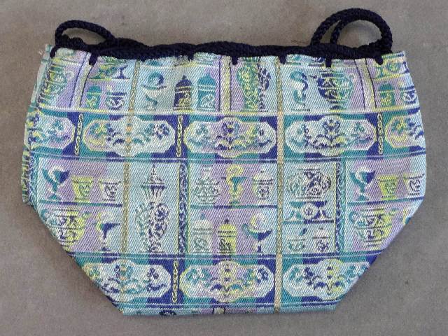 Tatsumura silk pieces bag [Kusuridana no Hebi]