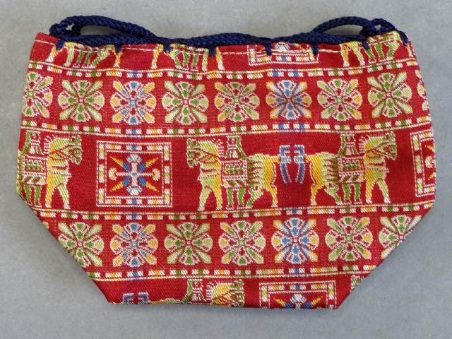 Tatsumura silk pieces bag [Pazyryk no Uma] (Red)