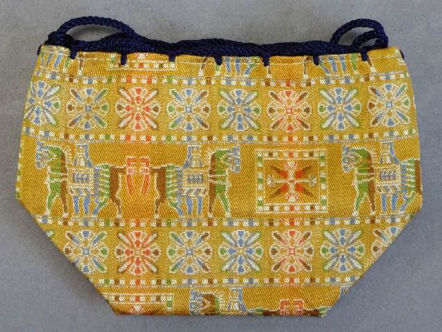 Tatsumura silk pieces bag [Pazyryk no Uma] (Golden Brown)