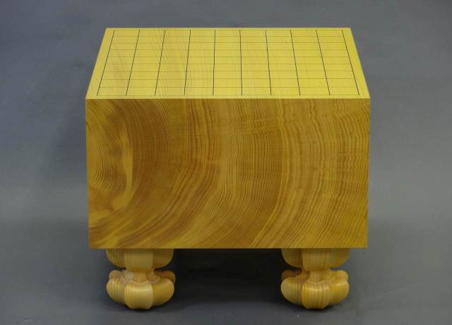 Hyuga Kaya Shogi Board [19.1cm thick, Tenchi-masa]