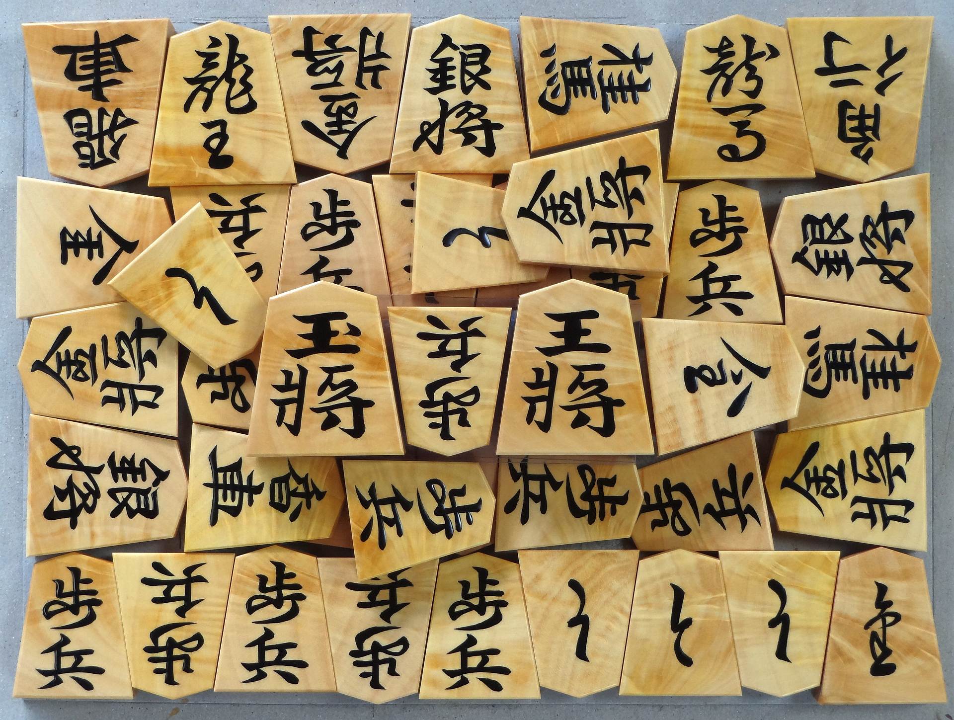 Shogi pieces craftsman Fugetsu made Luxury Shogi pieces *with