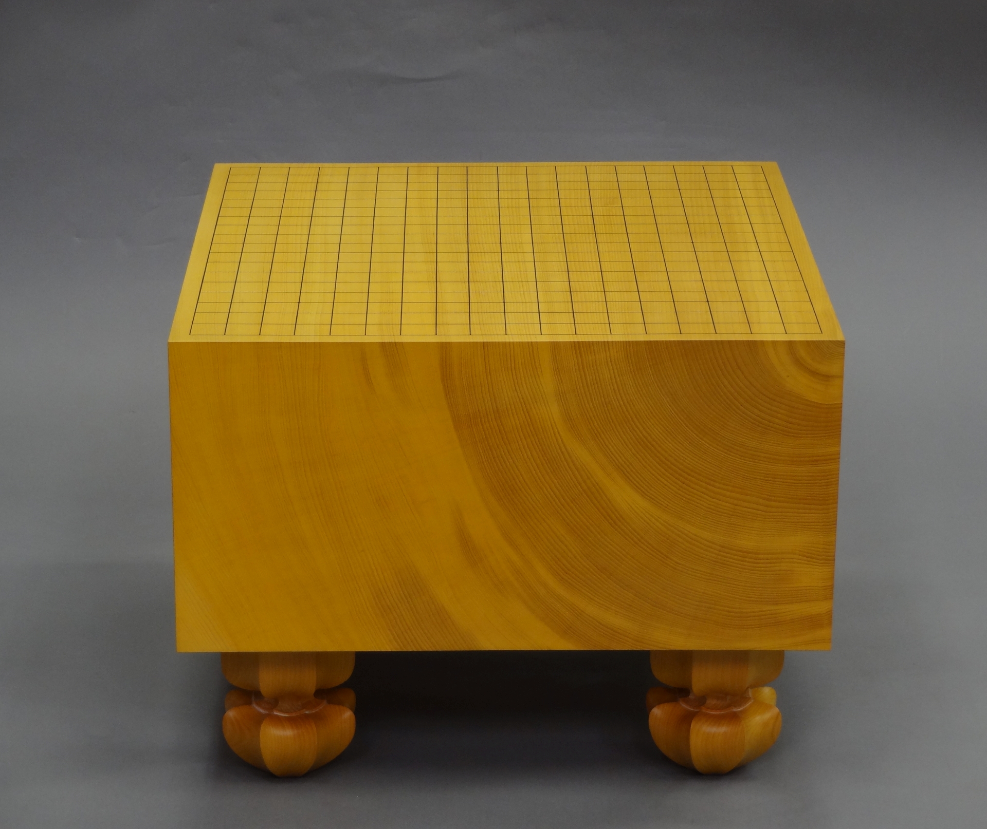 高級囲碁盤　綺麗な天地柾目　天柾　木端木口裏面柾目　脚付　へそ有　盤厚5.6寸③碁石